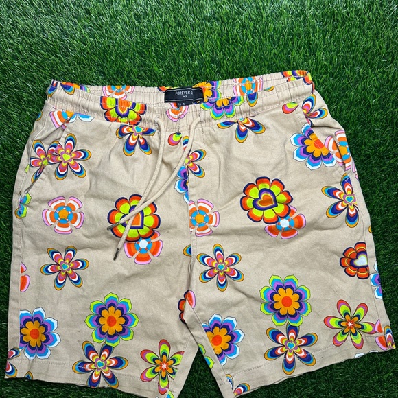 Men’s summer vibes floral print tan shorts - Picture 1 of 3